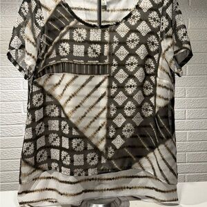 Dana Buchman Tan and White Graphic Boxy Blouse